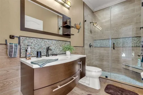 16254 SW 67th Terrace Miami FL 33193-5589