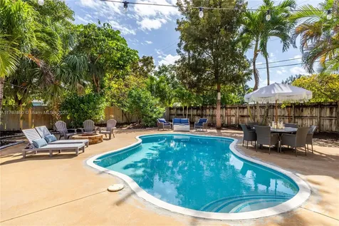 705 NE 15th Court Fort Lauderdale FL 33304