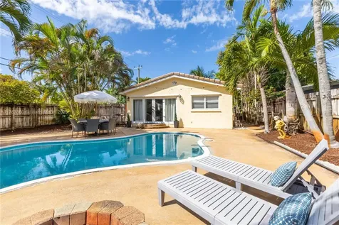 705 NE 15th Court Fort Lauderdale FL 33304