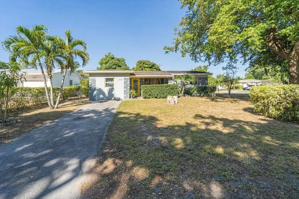 1300 SW 67th Way Pembroke Pines FL 33023