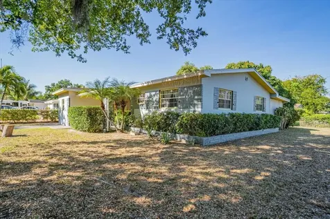 1300 SW 67th Way Pembroke Pines FL 33023