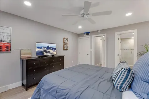240 Galen Drive Key Biscayne FL 33149