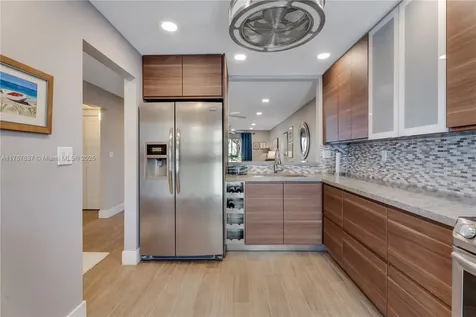240 Galen Drive Key Biscayne FL 33149