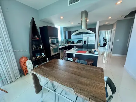 7930 East Drive North Bay Village FL 33141