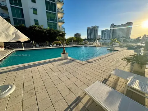 7930 East Drive North Bay Village FL 33141