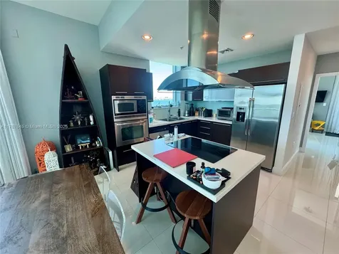 7930 East Drive North Bay Village FL 33141