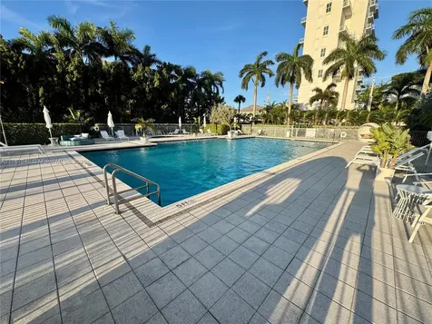 7930 East Drive North Bay Village FL 33141