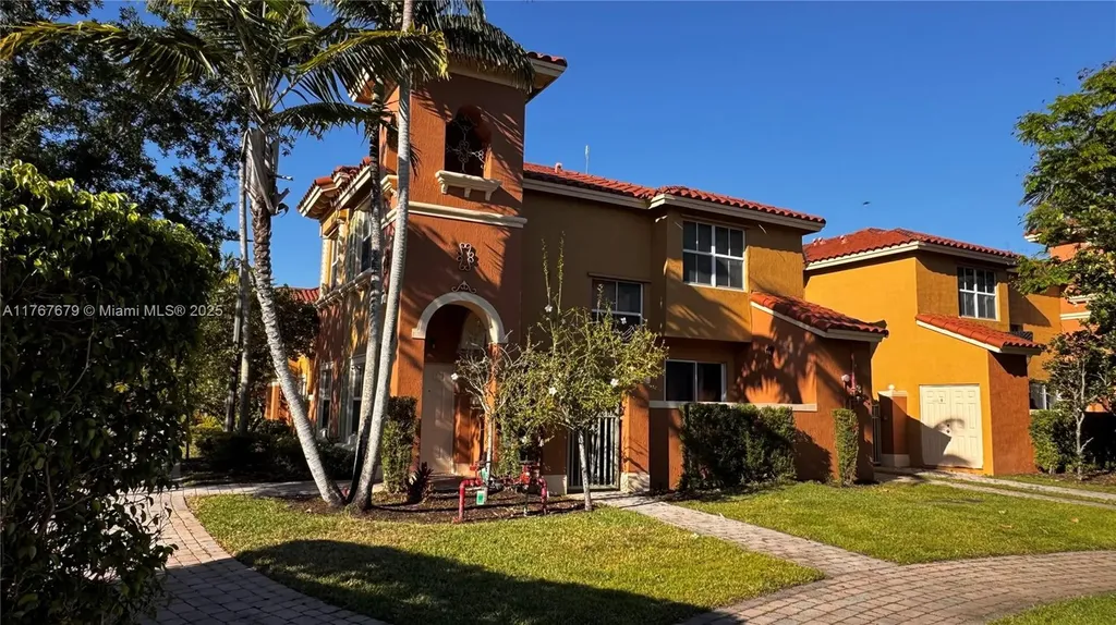 1033 SW 144th Avenue Pembroke Pines FL 33027