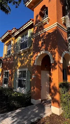 1033 SW 144th Avenue Pembroke Pines FL 33027