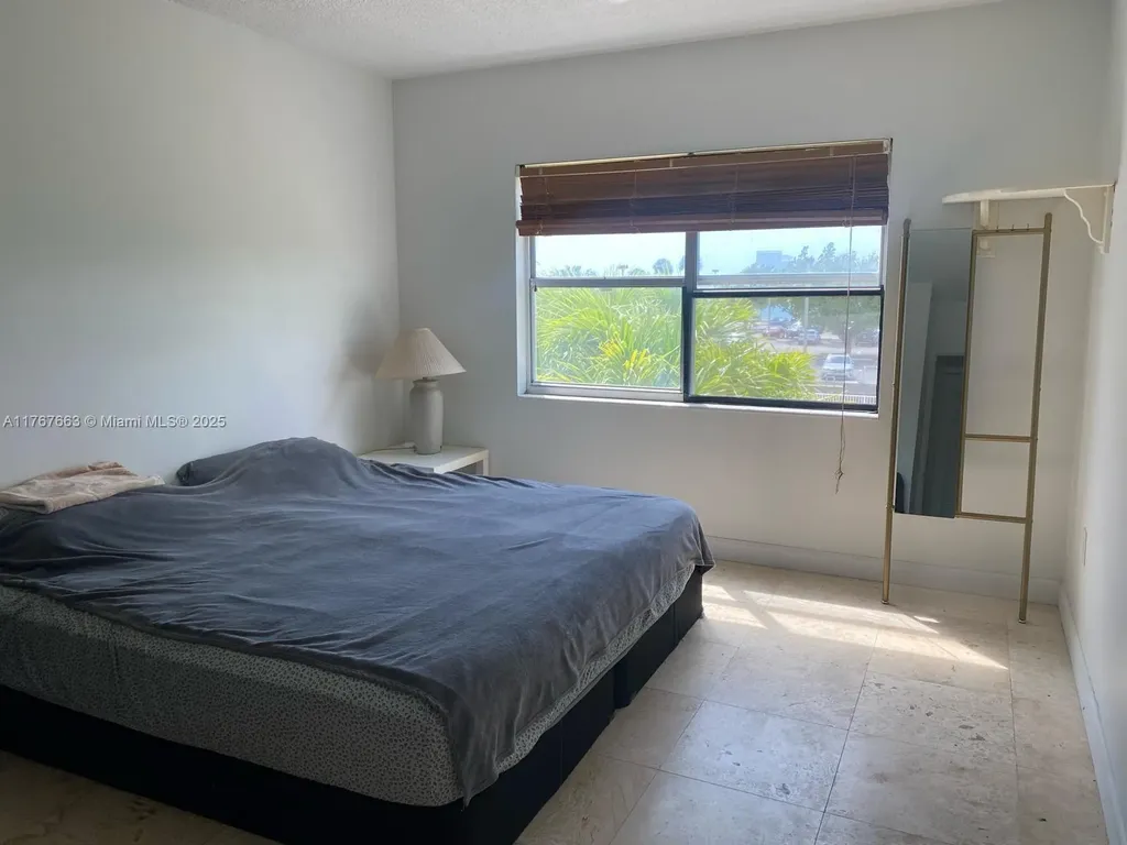 400 Kings Point Drive Sunny Isles Beach FL 33160