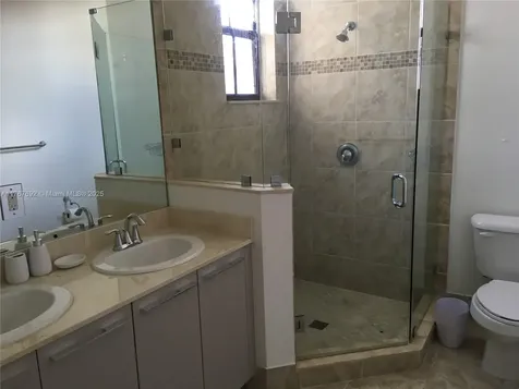 5189 NW 85th Avenue Miami FL 33166