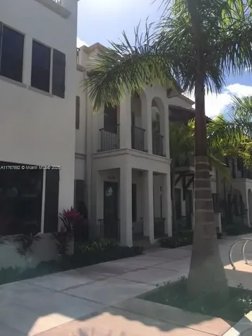 5189 NW 85th Avenue Miami FL 33166