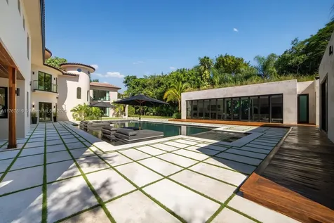 10061 SW 60th Court Pinecrest FL 33156
