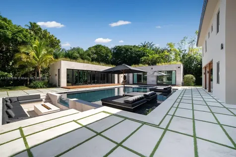 10061 SW 60th Court Pinecrest FL 33156