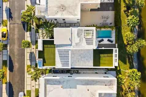 10561 NW 67th Terrace Doral FL 33178