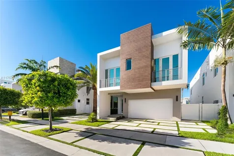 10561 NW 67th Terrace Doral FL 33178