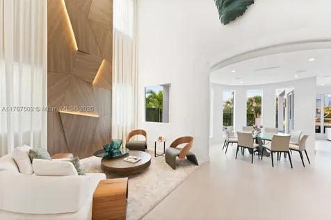 10561 NW 67th Terrace Doral FL 33178