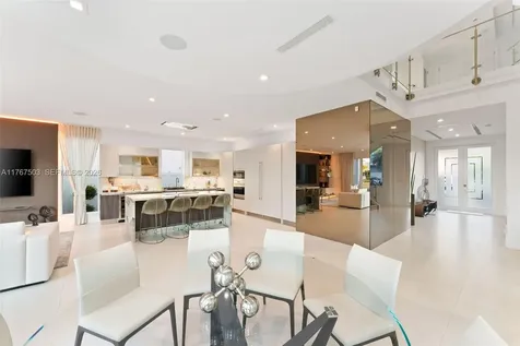 10561 NW 67th Terrace Doral FL 33178