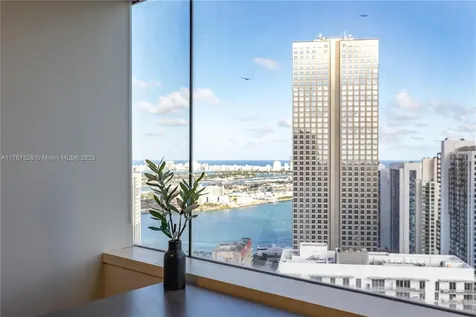 100 SE 2 Street Miami FL 33131
