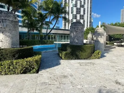 100 SE 2 Street Miami FL 33131