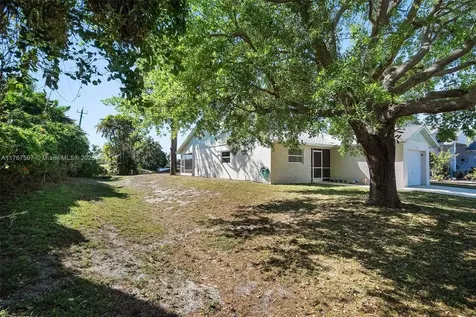 5976 SE Collins Avenue Stuart FL 34997