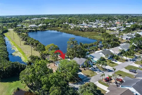 5976 SE Collins Avenue Stuart FL 34997