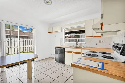 14621 S Beckley Square Davie FL 33325