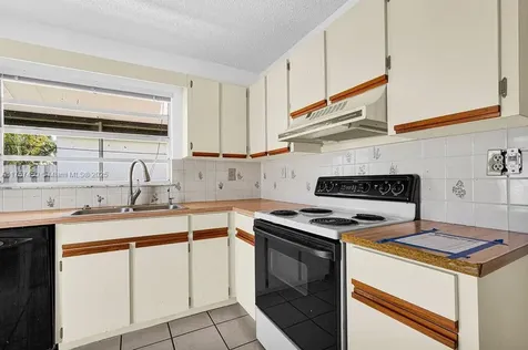 14621 S Beckley Square Davie FL 33325