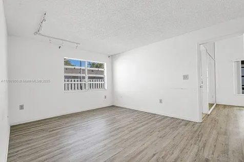 14621 S Beckley Square Davie FL 33325