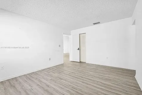 14621 S Beckley Square Davie FL 33325