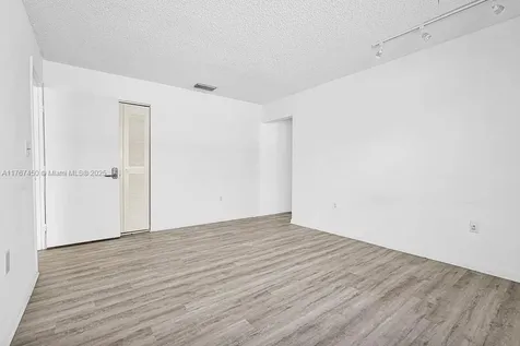 14621 S Beckley Square Davie FL 33325