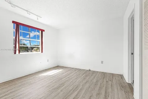 14621 S Beckley Square Davie FL 33325