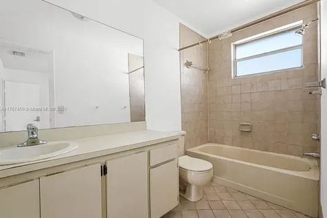 14621 S Beckley Square Davie FL 33325