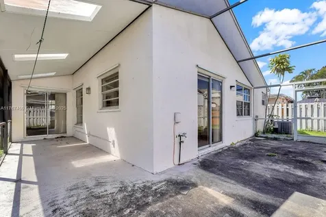 14621 S Beckley Square Davie FL 33325