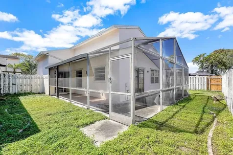 14621 S Beckley Square Davie FL 33325