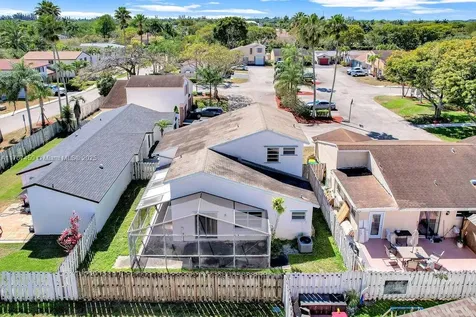 14621 S Beckley Square Davie FL 33325