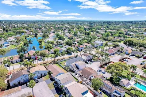14621 S Beckley Square Davie FL 33325