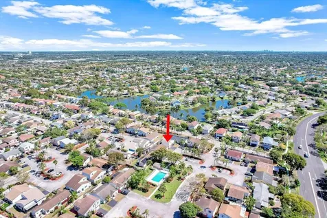 14621 S Beckley Square Davie FL 33325