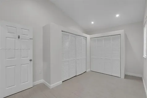 5736 SW 31st Street Miami FL 33155