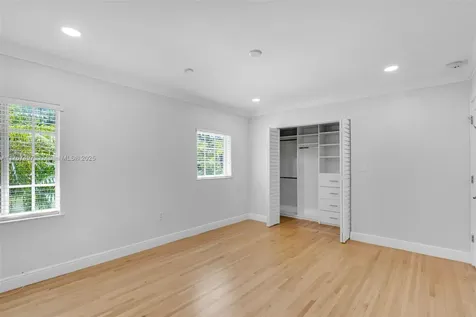 5736 SW 31st Street Miami FL 33155