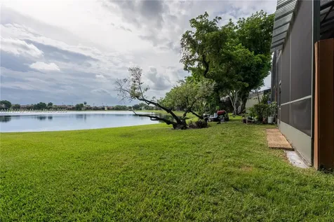 4291 S Pine Island Road Davie FL 33328