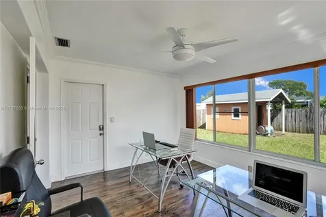 8821 NW 11th Street Pembroke Pines FL 33024