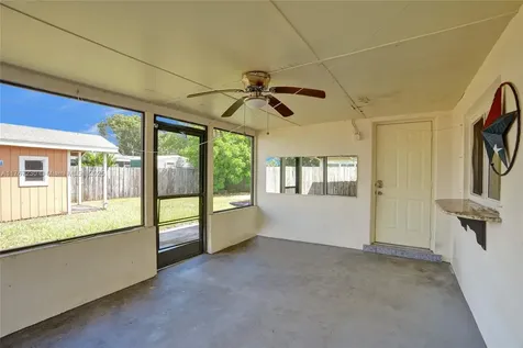 8821 NW 11th Street Pembroke Pines FL 33024