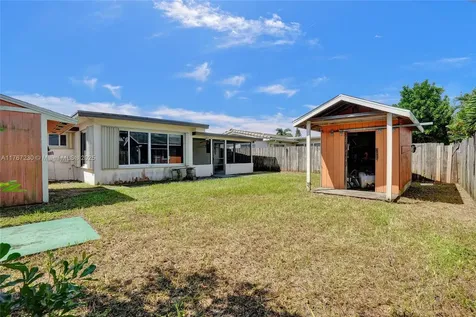 8821 NW 11th Street Pembroke Pines FL 33024