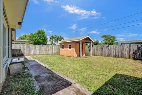 8821 NW 11th Street Pembroke Pines FL 33024