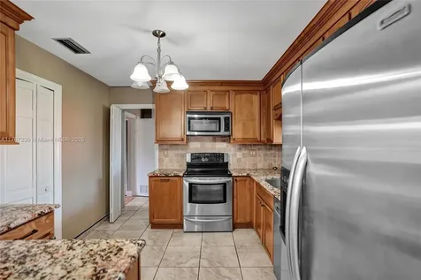 8821 NW 11th Street Pembroke Pines FL 33024