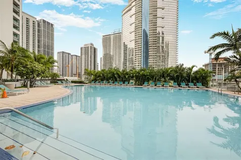 888 Biscayne Boulevard Miami FL 33132
