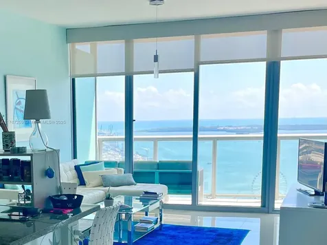 888 Biscayne Boulevard Miami FL 33132