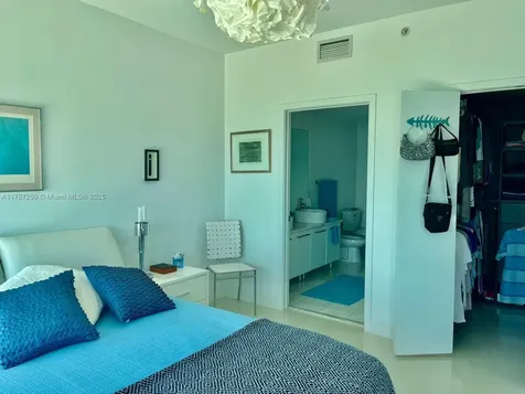 888 Biscayne Boulevard Miami FL 33132