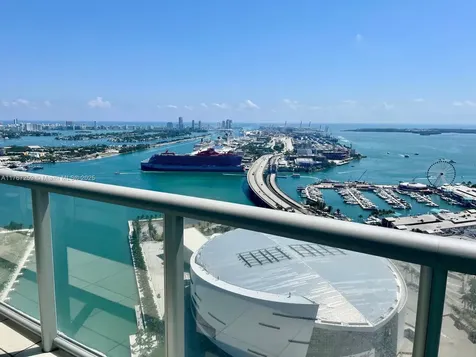 888 Biscayne Boulevard Miami FL 33132